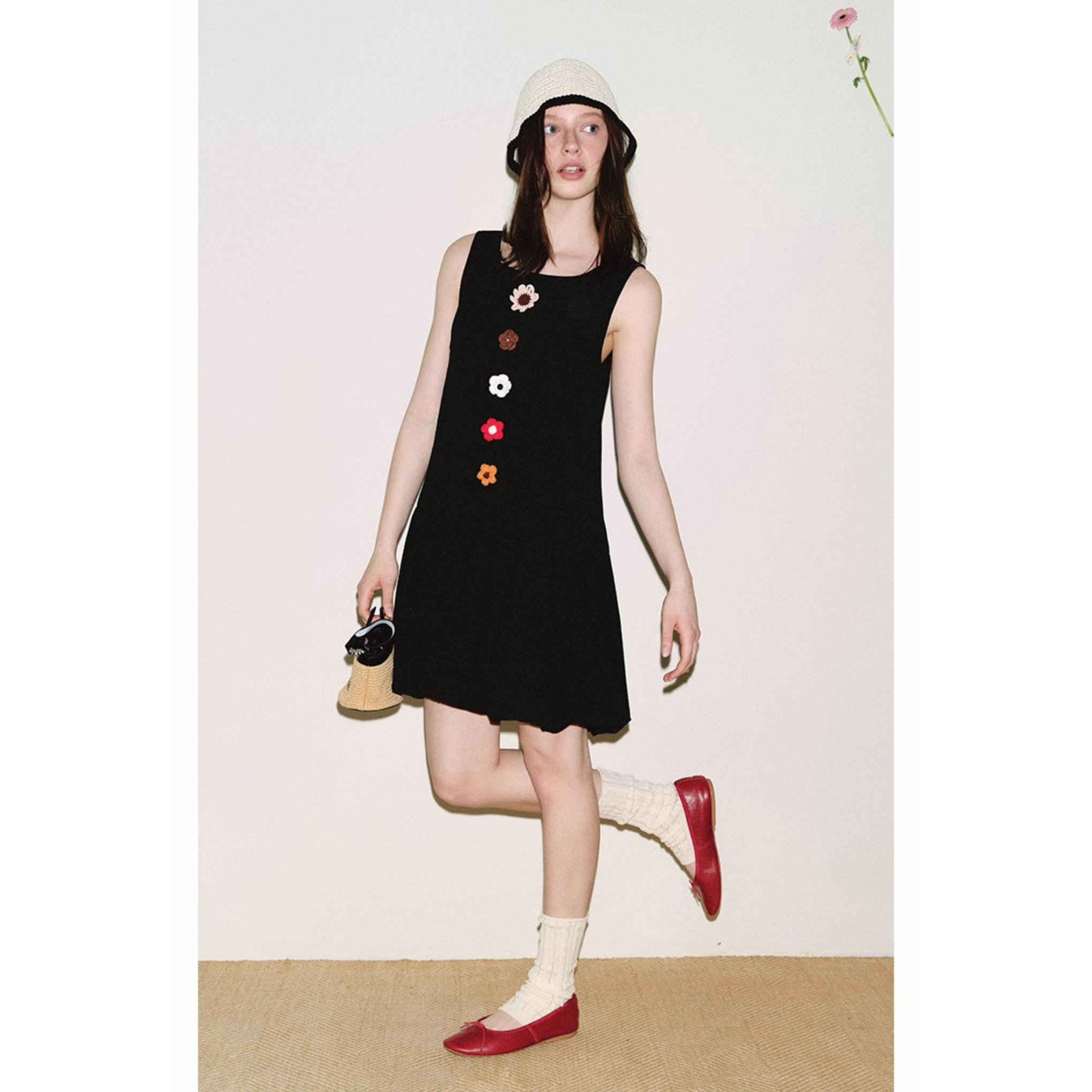 Van Lowe Blume Linen Crochet Flower Bud Dress – Breathable Handwoven Sleeveless Vest & Skirt Set for Women